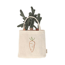 Load image into Gallery viewer, Maileg Carrots in a Shopping Bag

