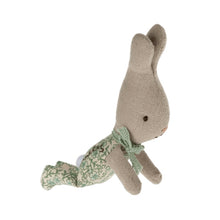 Load image into Gallery viewer, Maileg My Rabbit Green
